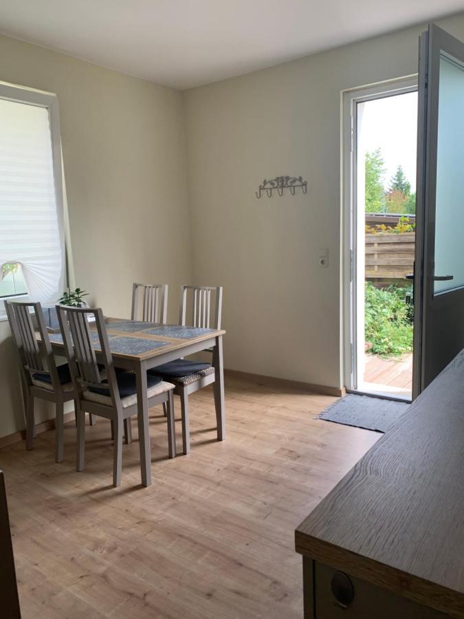 לייפציג Die Senfbude - Wunderschoene Apartments Fuer 4 Personen Mit Terrasse & Stellplatz מראה חיצוני תמונה